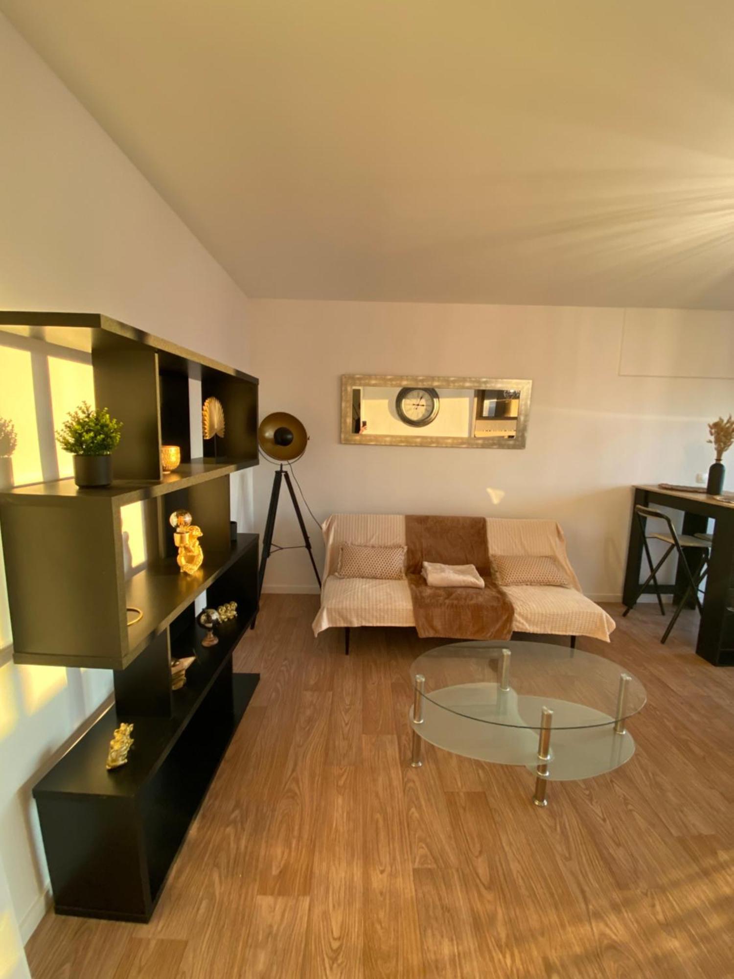 Appartement Spacieux - 10' Gare Angers Exterior foto